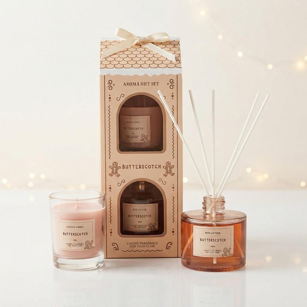 Set cadou aromaterapie Butterscotch – difuzor parfum cu bețișoare 100 ml + lumânare parfumată 65 g, cutie căsuță de turtă dulce